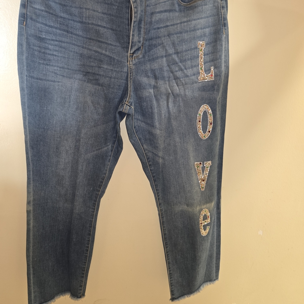 Soho Blue Cropped Jeans with Glitter 'Love' Detail